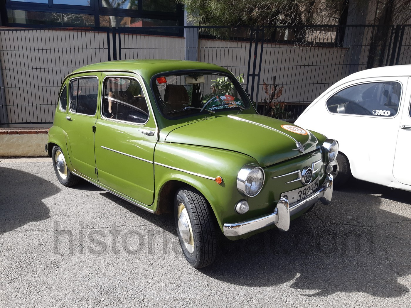 SEAT 600
